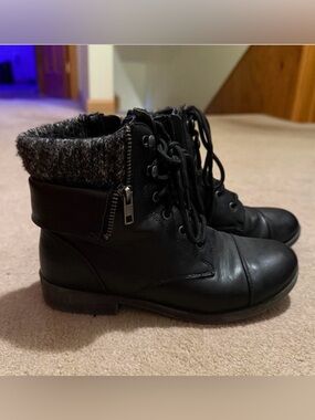 Mudd Black Lace-Up Ankle Boots with Knit Cuff